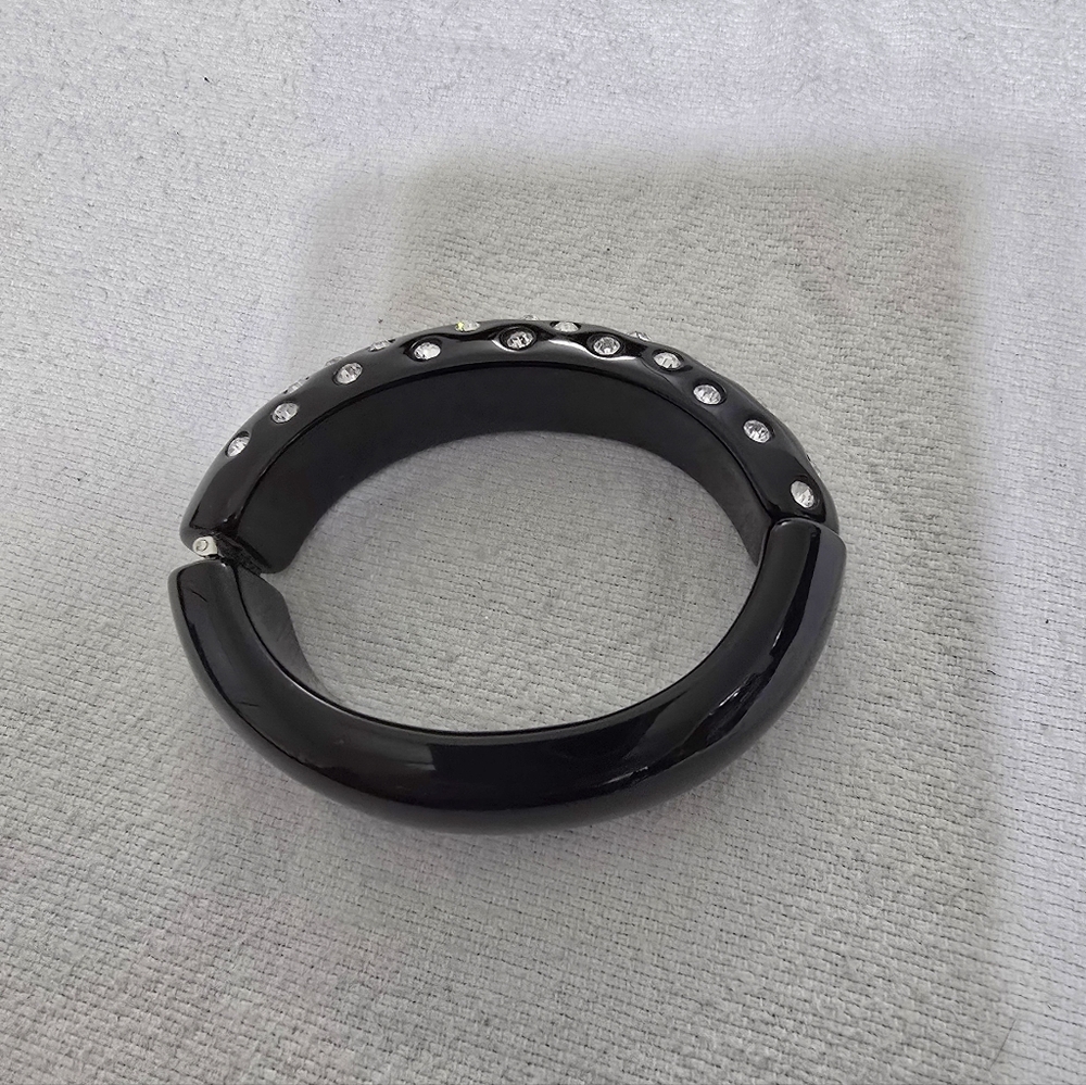 Vtg Kenneth Jay Lane Black Ova Lucite Hinged Brac… - image 6